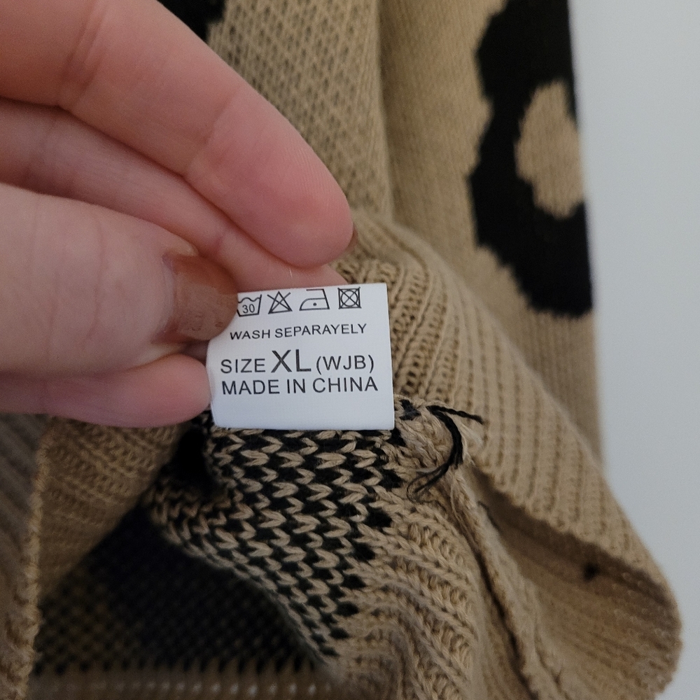 Sweater - Picture 2 of 2